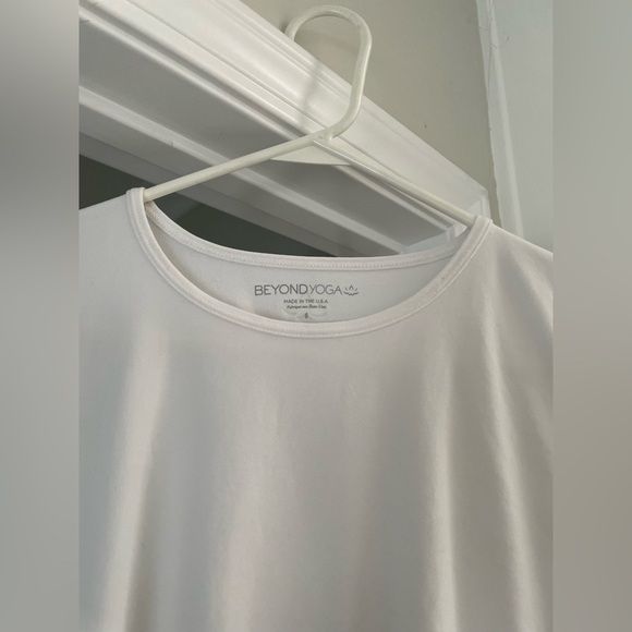 Beyond yoga top - Picture 3 of 3